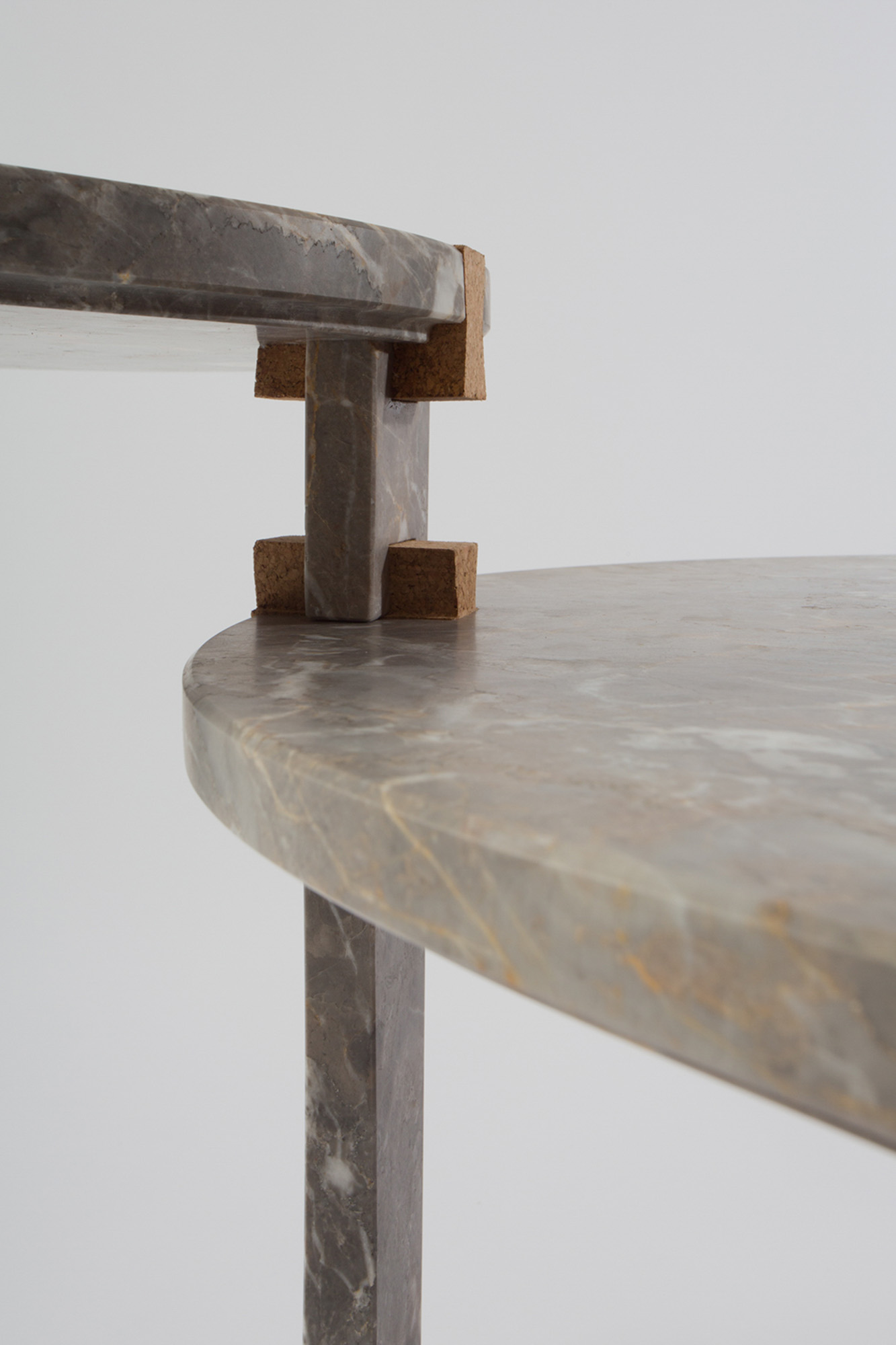 Marbre-Gris_des_Ardennes-Anthony_Cognaux-Modular_Table-detail_The-Minerallist-Claisse_architecture-Merbes_Sprimont-Vitry-3